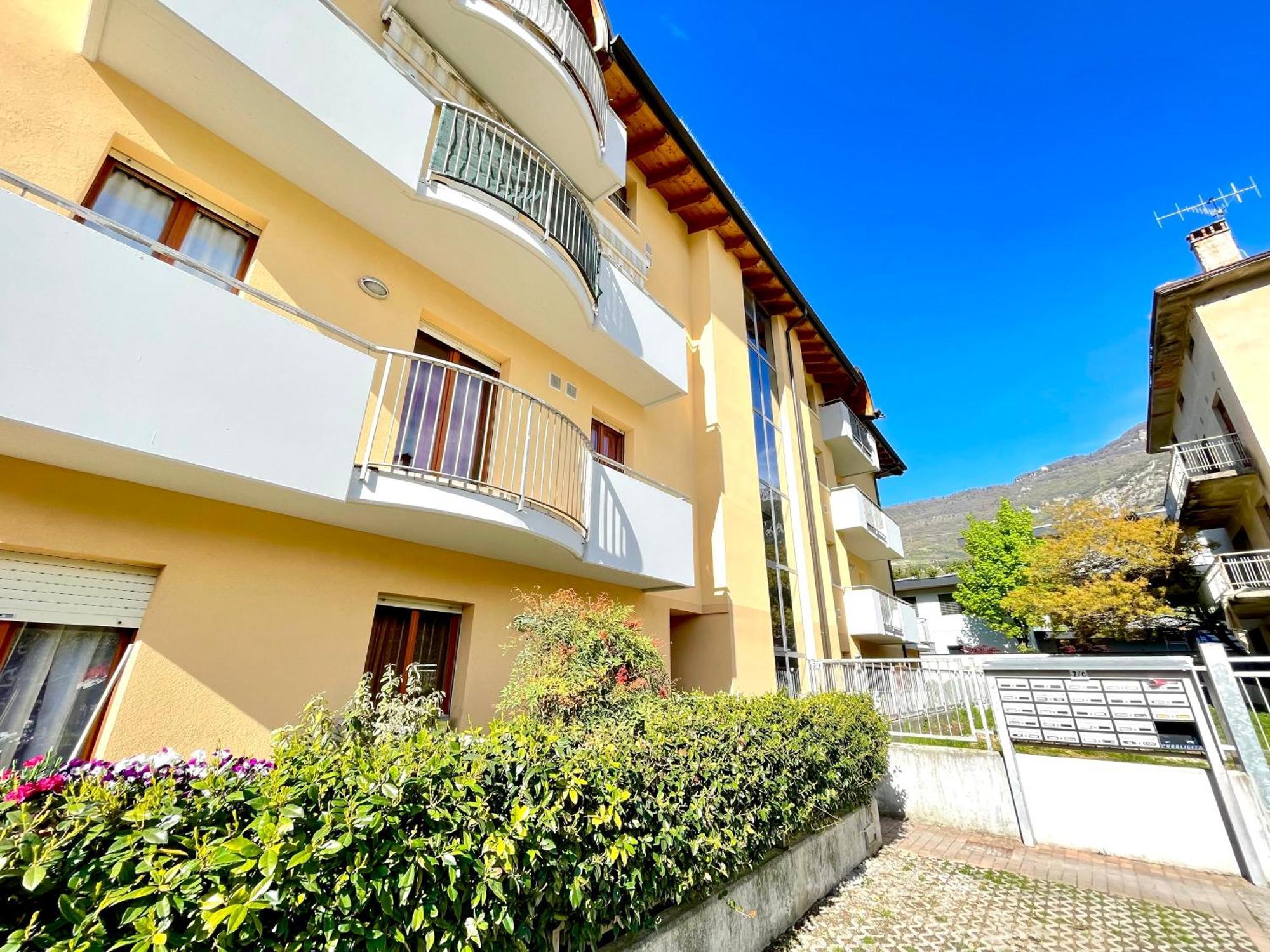 Casa Segantini - Relax Patio Apartment 1 Arco Εξωτερικό φωτογραφία